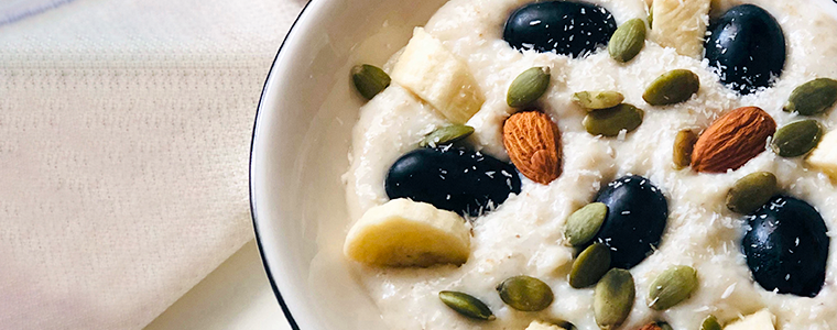 Sıcak Sütlü Yulaf Lapası