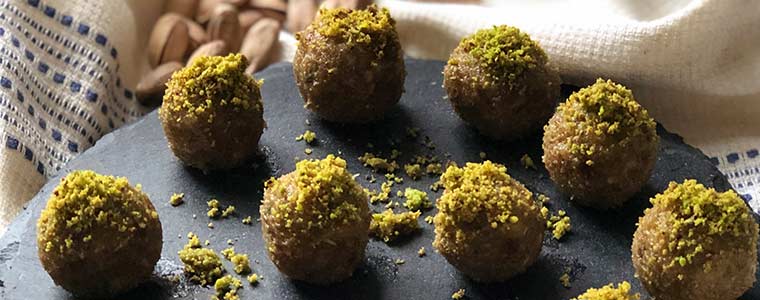 Şekersiz Fıstıklı Hurma Topları